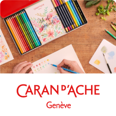 Estuche de lápices Caran d'Ache con dibujos coloreados y muestras de color sobre papel.